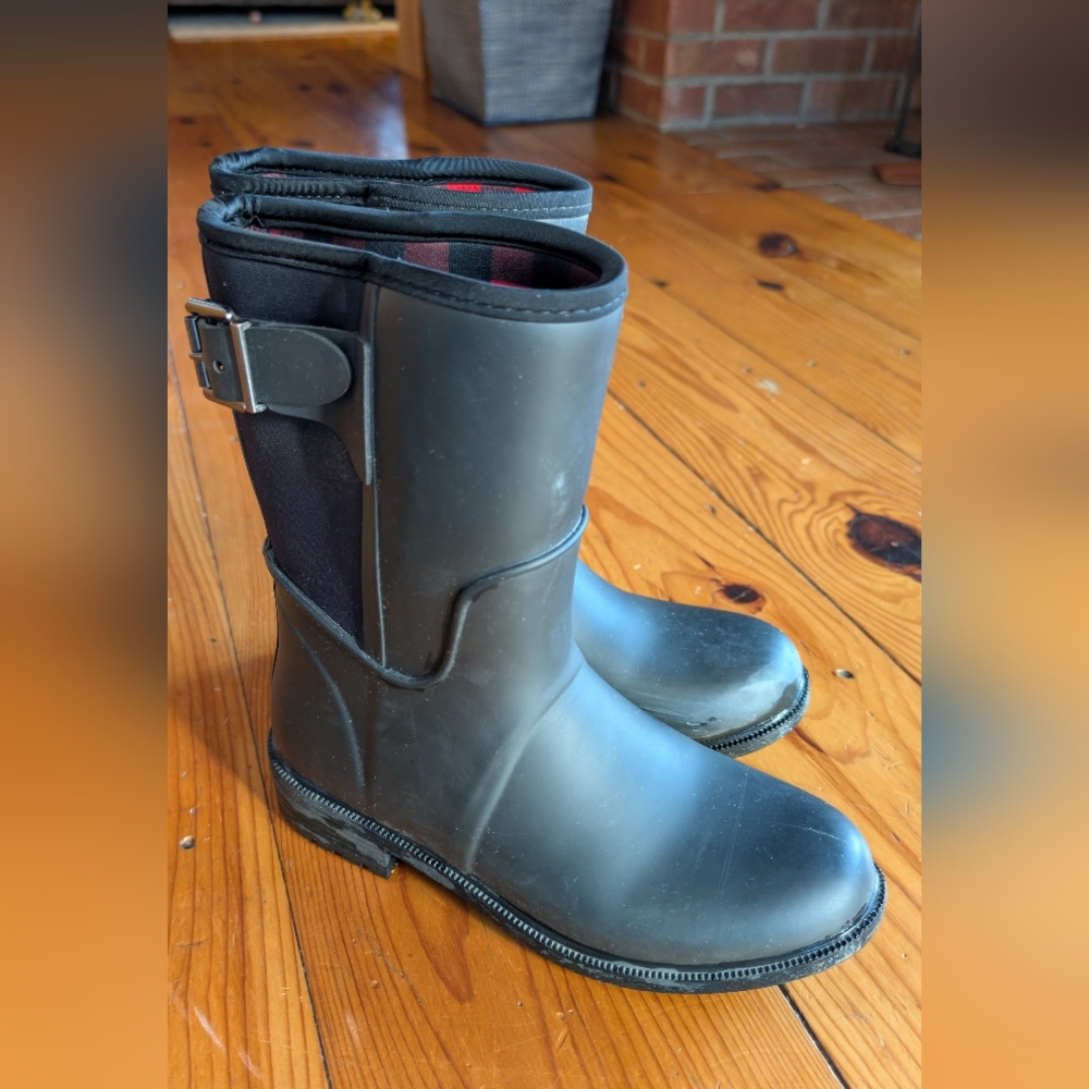Women's Perfect Storm Black Mid Winter/Rain Boots Size 8